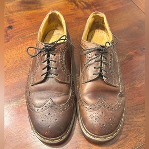 VTG Dr. Martens Brown Wingtip Oxford 3989/59 Made in England Burgundy M8/W10